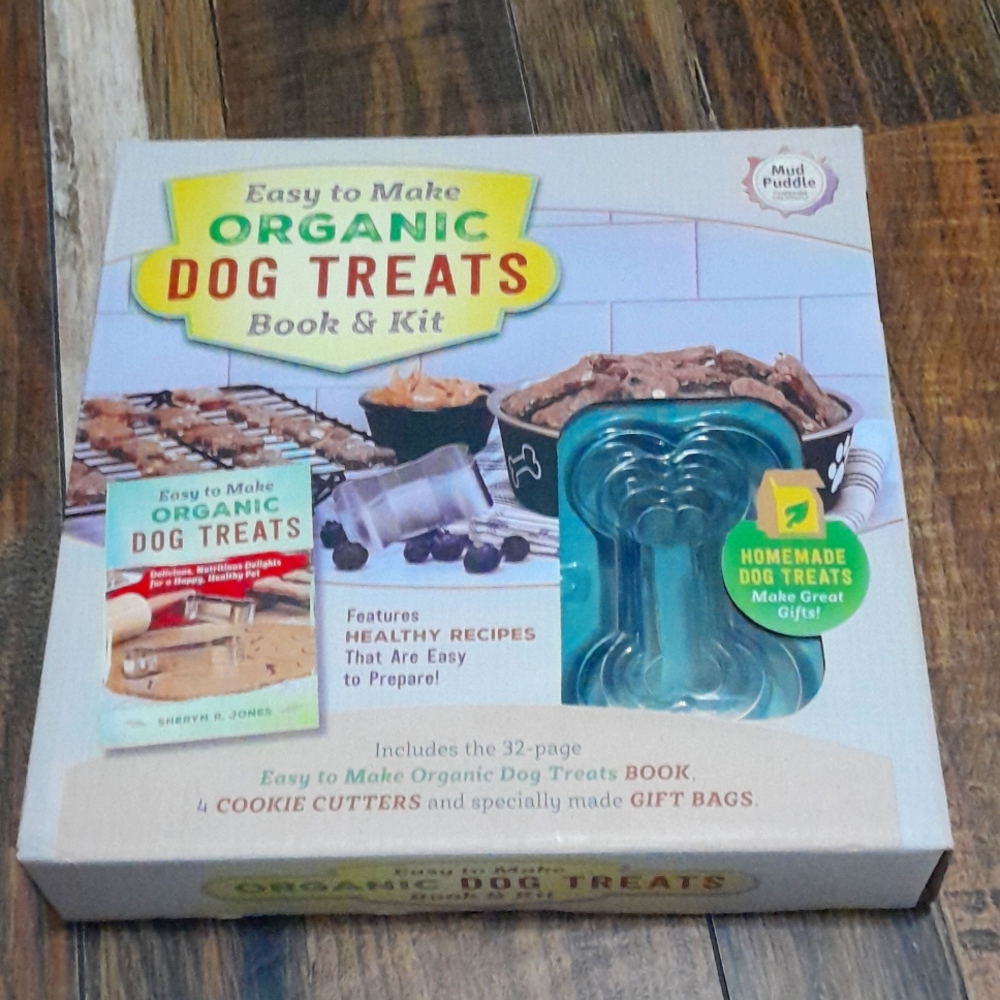 NIB Organic Dog Treats Book and Kit
